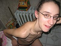 Frauen mit mini titten nackt